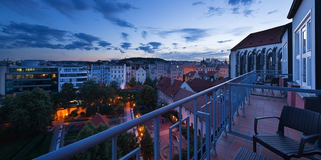 Ea Hotel Julis Прага Екстер'єр фото